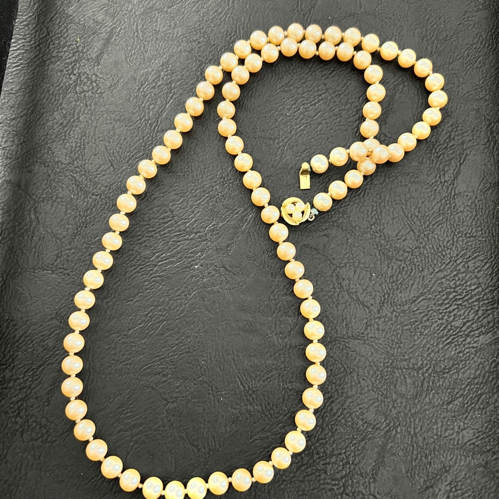 Vintage 30" Knotted Glass Pearl Necklace Gold Tone Floral Clasp Coquette 60s‎ - Picture 5 of 8